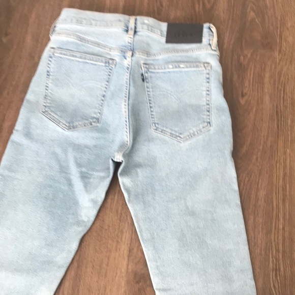 Levi’s High-Rise Skinny Jeans - Picture 3 of 3